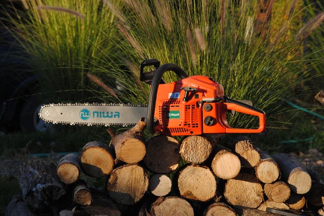 Chainsaws